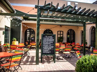 Promontor Garden Restaurant