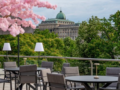 Sunhill Skybar & Bistro - mediterrán, nemzetközi konyha