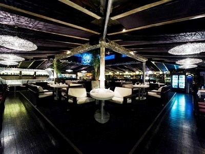 Manna Lounge & Restaurant - international food