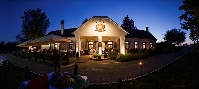 Tenkes Restaurant (Csarnóta, close to Villány) 9