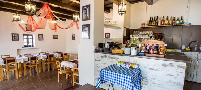 Hollóköves Bisztro & Cafe (Hollókő) 1