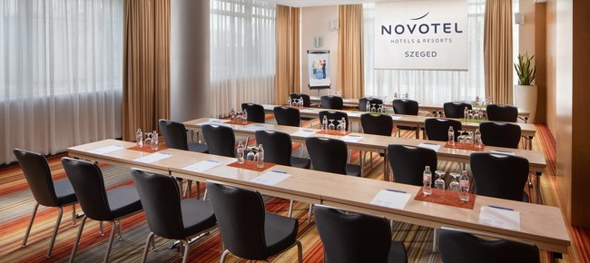 Novo Square Restaurant - Novotel Hotel (Szeged) 6