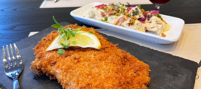 Kökény Restaurant (Demjén) 7