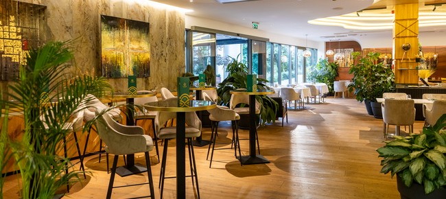 Sunhill Skybar & Bistro 9