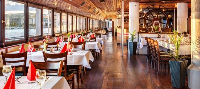 Vén Hajó Étterem (Old Boat Restaurant) 2