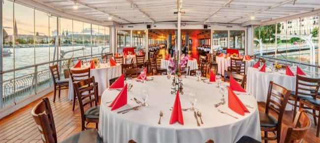 Vén Hajó Étterem (Old Boat Restaurant) 9