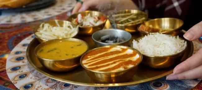 Restaurant Tandoori hummus plate – Indian & Middle Eastern Cuisine (halal) 2