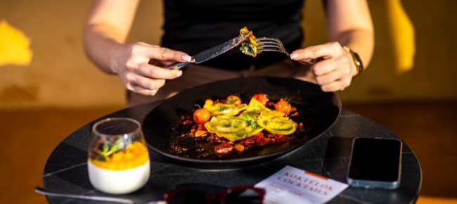 Exploré Restaurant & Sky Bar 5