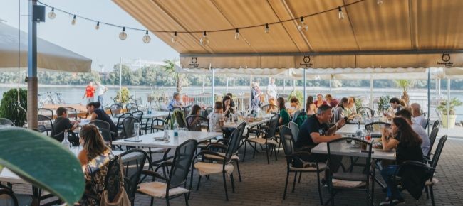 Vasmacska Terasz Étterem 1