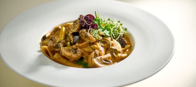 Vasmacska Terasz Étterem 5