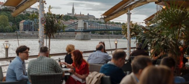 Restaurant Spoon The Boat