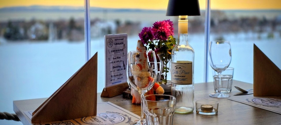 Restaurant Tóth Pince-Borterasz (Révfülöp) 1
